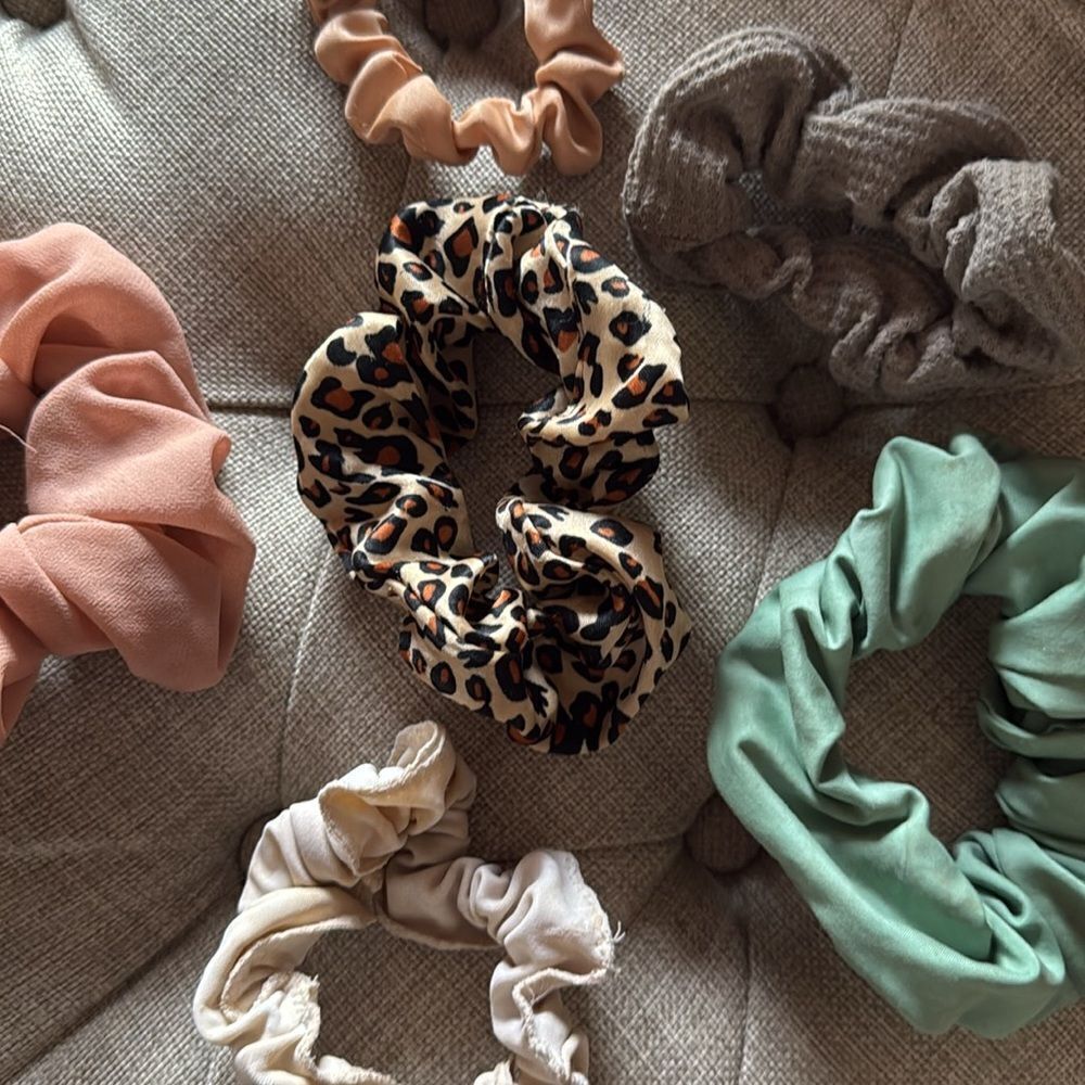 Scrunchie  bundle - Picture 2 of 2